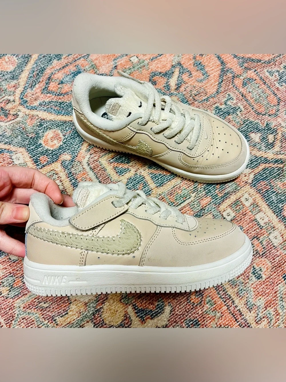 Nike Force 1 Low SE EasyOn 'Rabbit' Sneakers - Kids